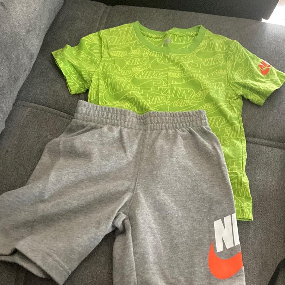 Boys Nike short set